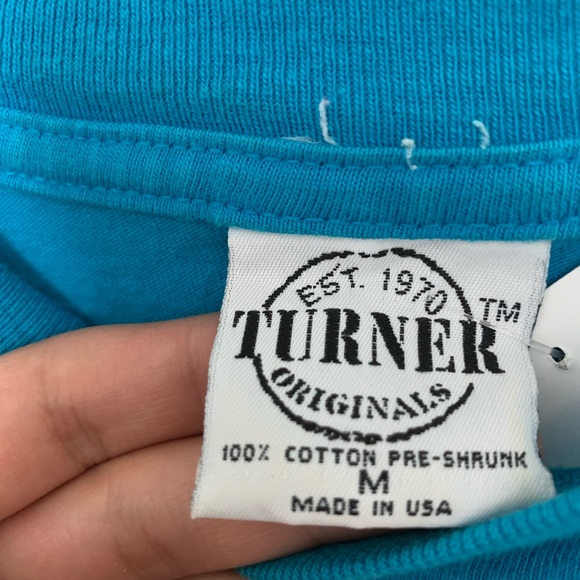 Vintage 90s single stitch dolphin tee - size M! - Picture 4 of 6